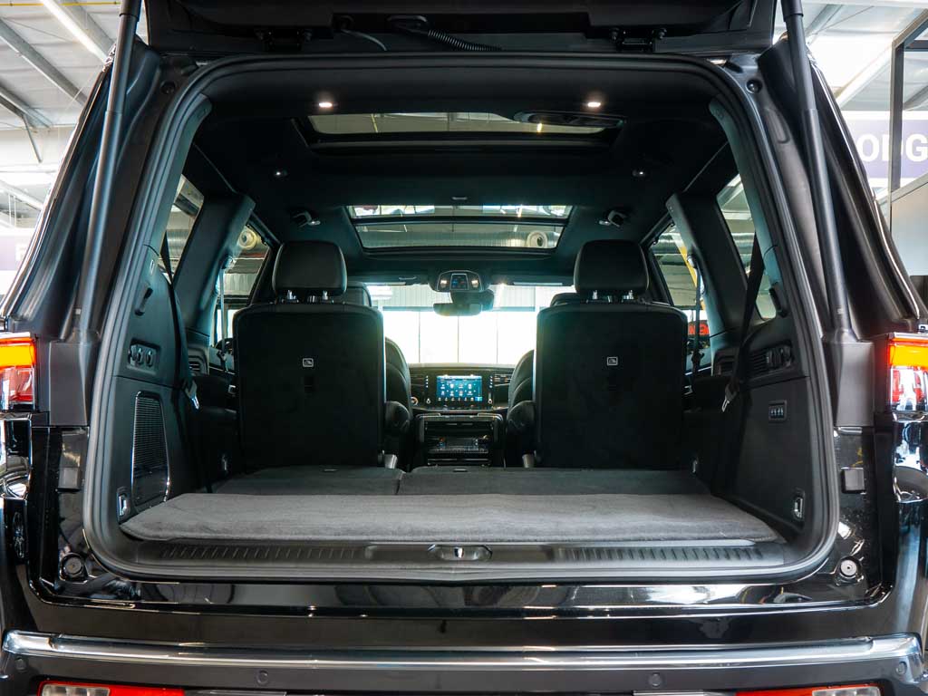 Jeep Wagoneer