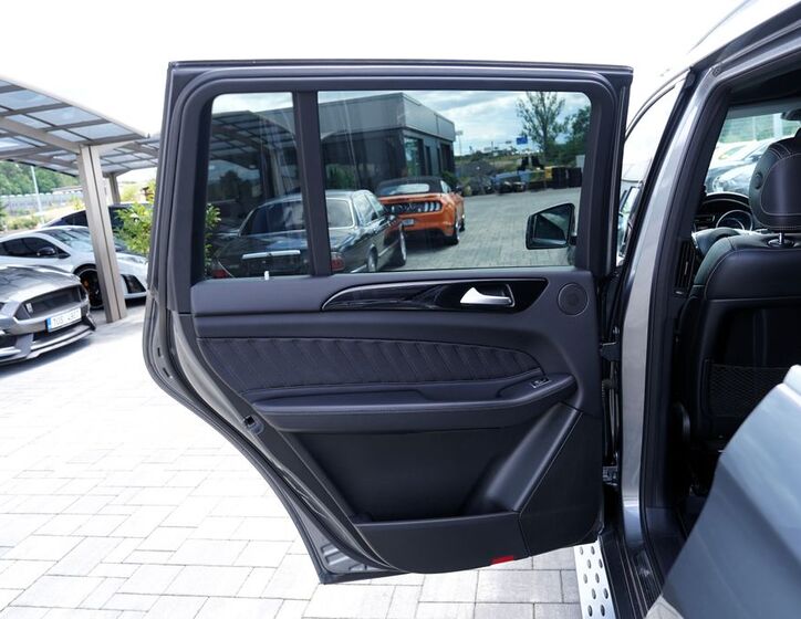 Mercedes-Benz GLS 17
