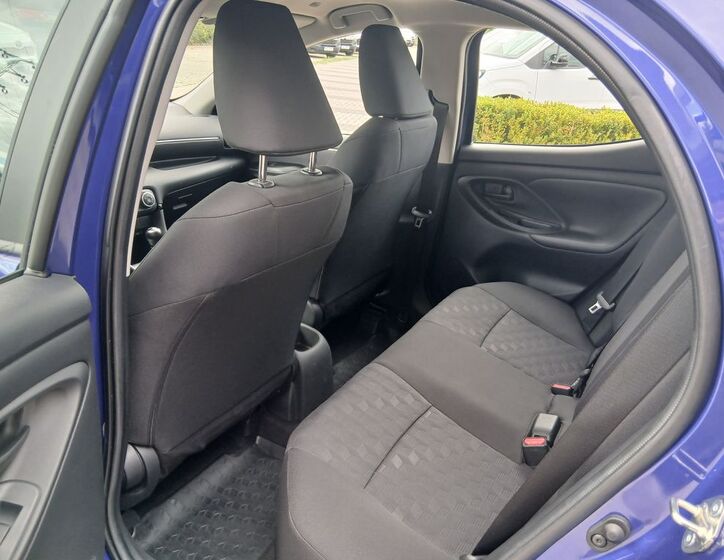 Toyota Yaris 12