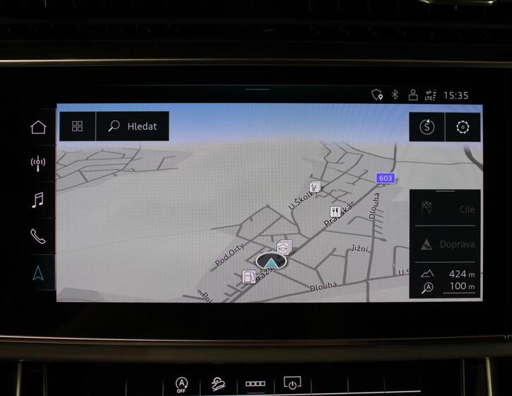 Audi Q8 25