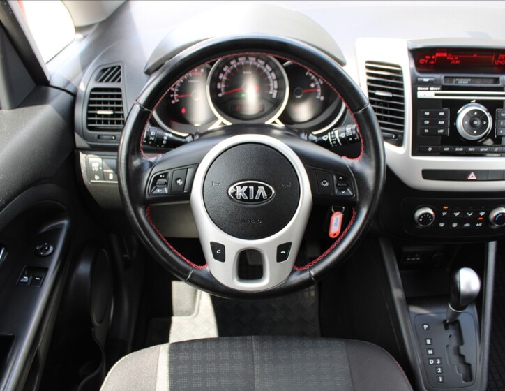 KIA Venga 10