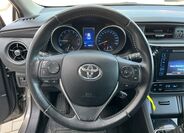 Toyota Auris 19