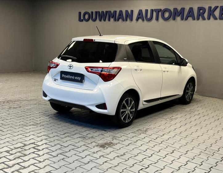 Toyota Yaris 2