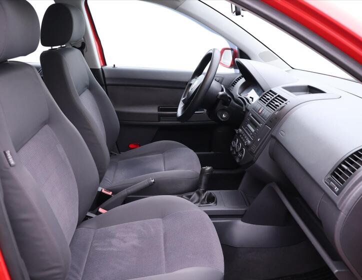 Volkswagen Polo 11