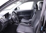 Peugeot 4007 12