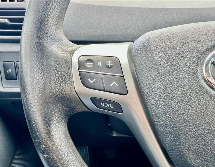 Toyota Verso 24