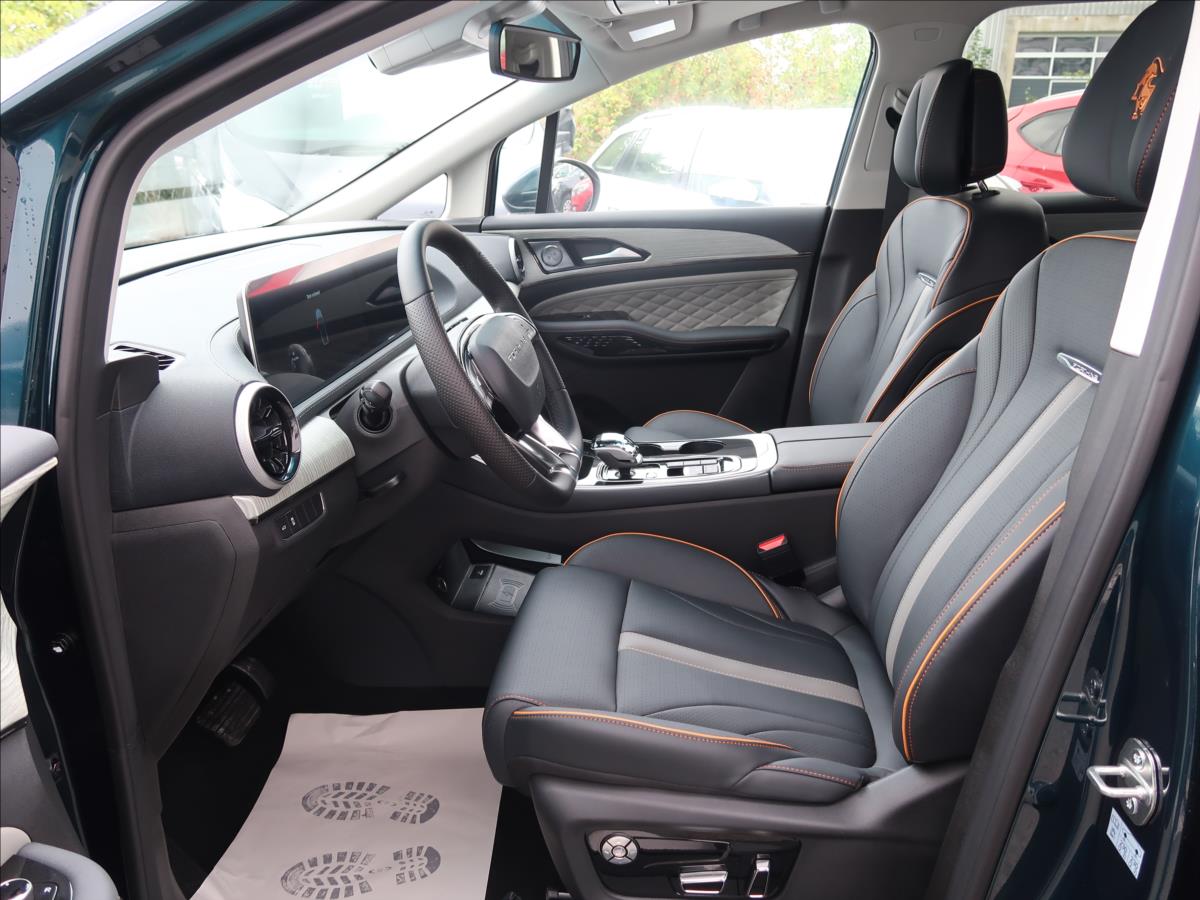Dongfeng U-Tour