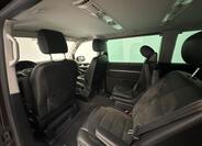 Volkswagen Multivan 23