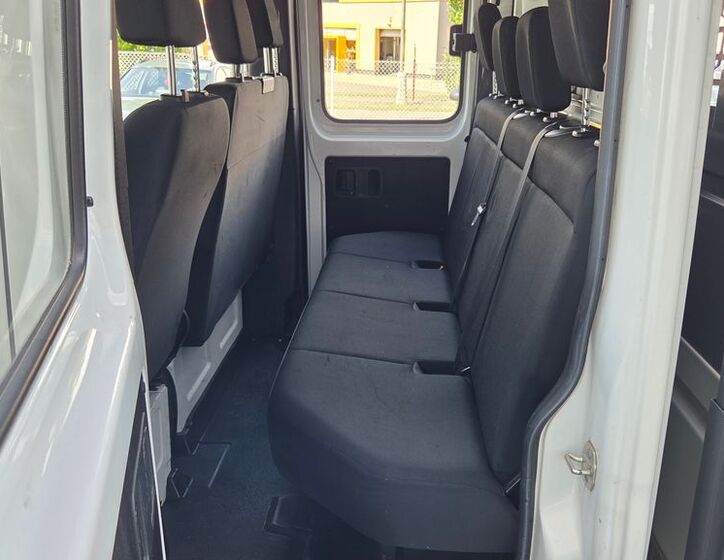 Mercedes-Benz Sprinter 17