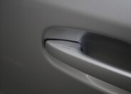Toyota Avensis 19
