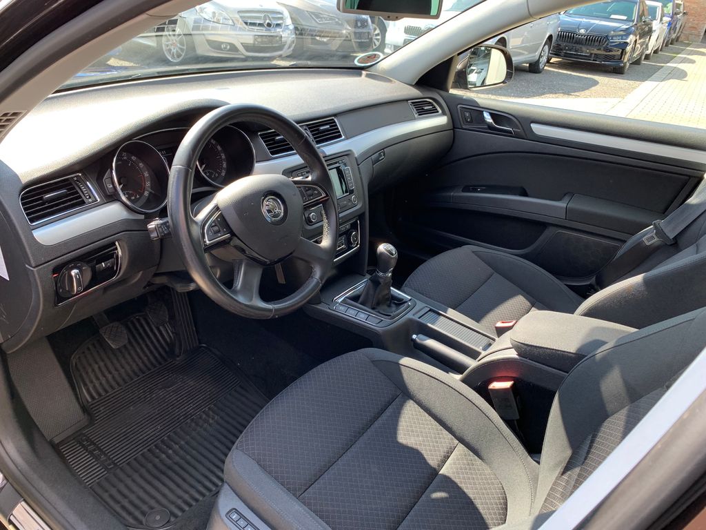 Škoda Superb
