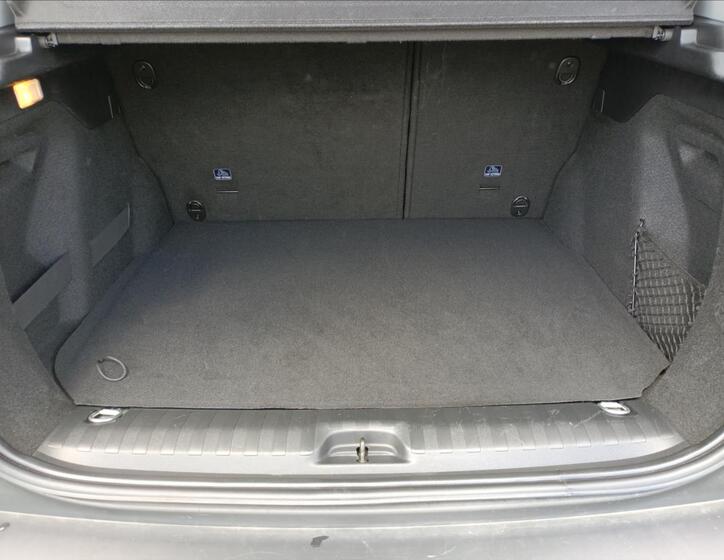 Peugeot 2008 6