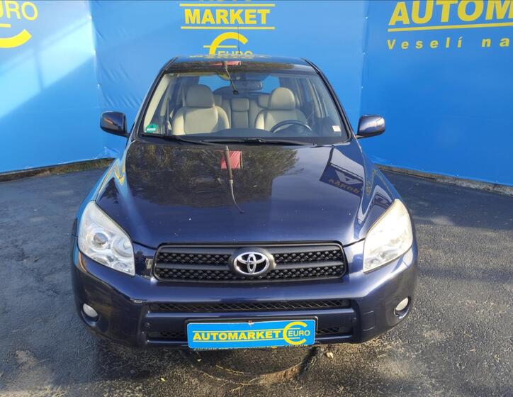 Toyota RAV4 2