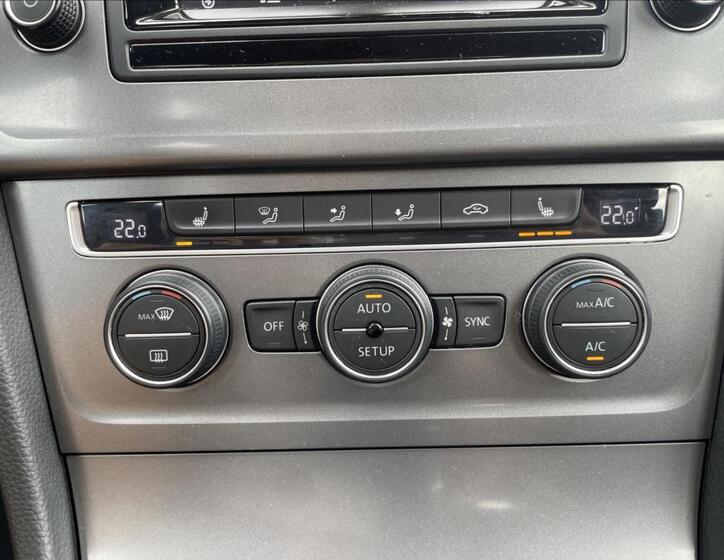 Volkswagen Golf 23