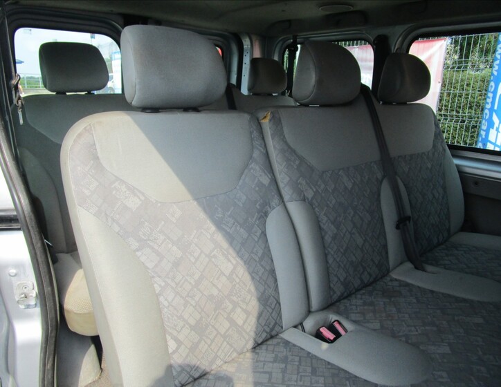 Opel Vivaro 23