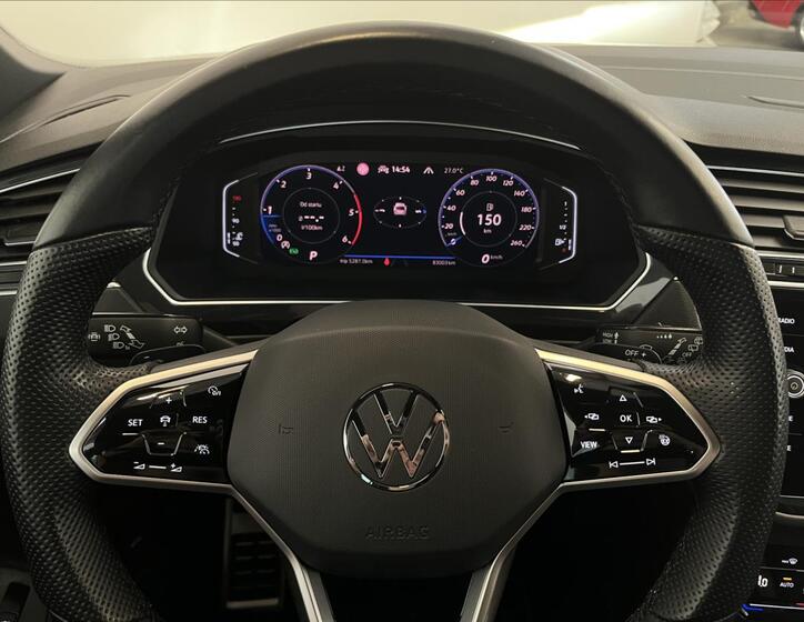 Volkswagen Tiguan 16