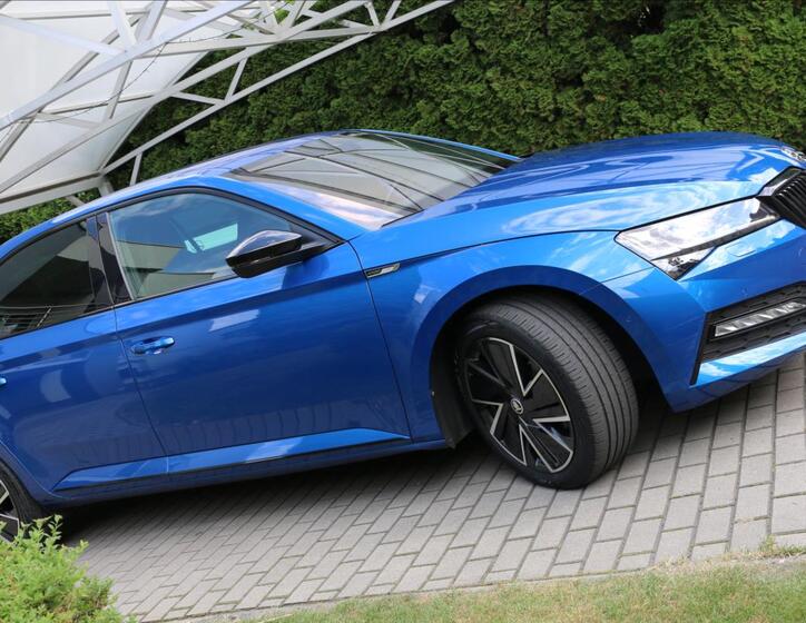 Škoda Superb 8