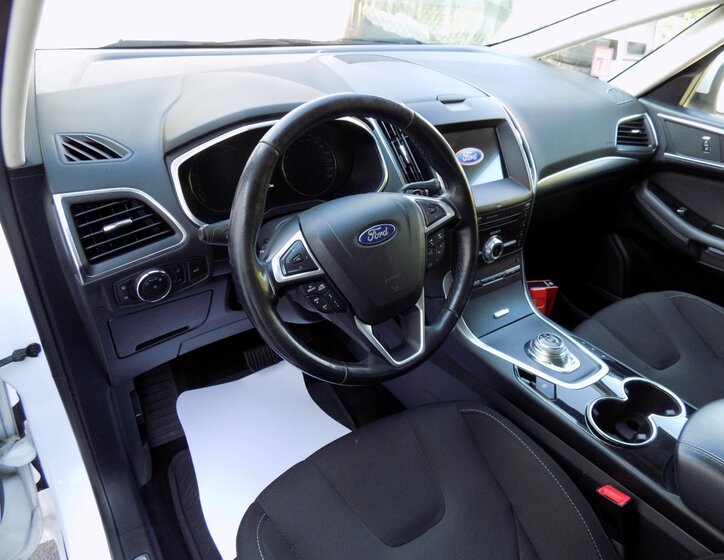 Ford S-MAX 14