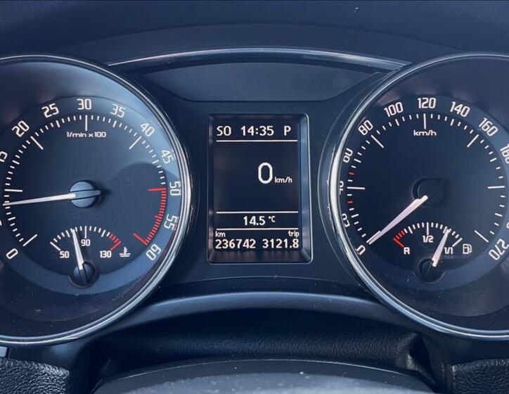 Škoda Superb 14