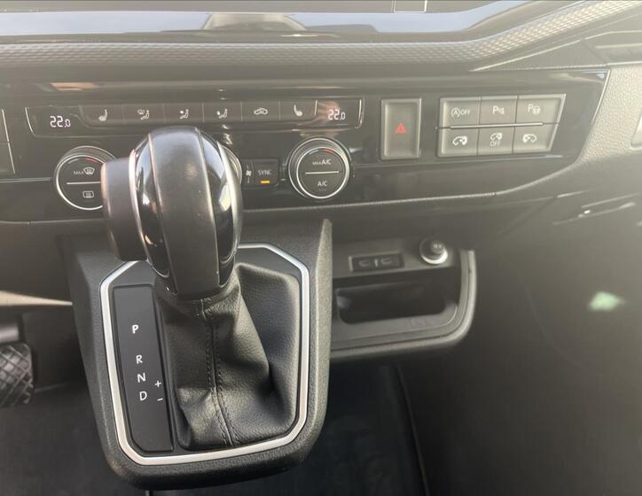 Volkswagen Multivan 19