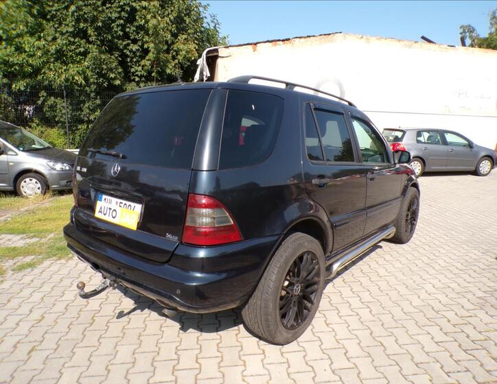 Mercedes-Benz Třídy M 5