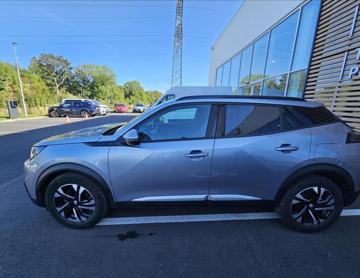 Peugeot 2008 4