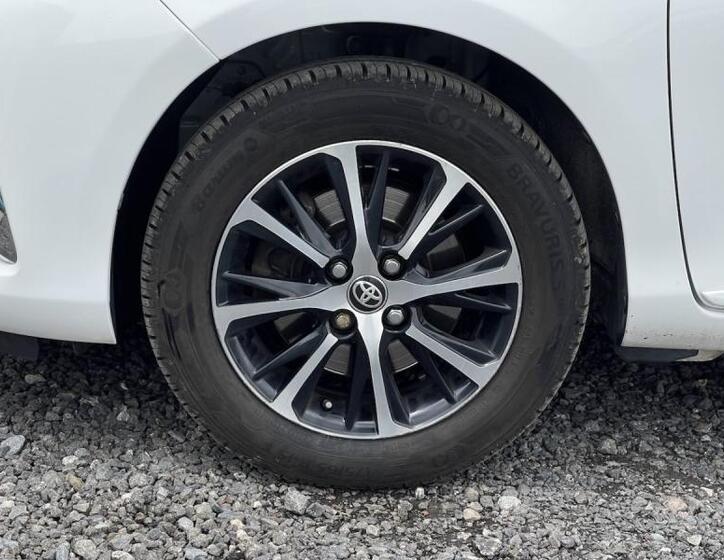 Toyota Yaris 10
