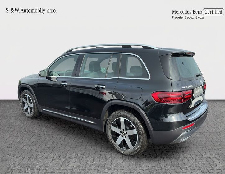 Mercedes-Benz GLB 12