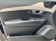 Volvo XC90 26