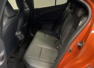 Lexus UX 250h 8