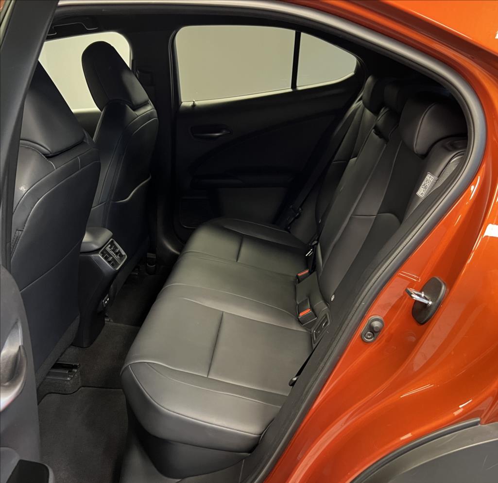 Lexus UX 250h