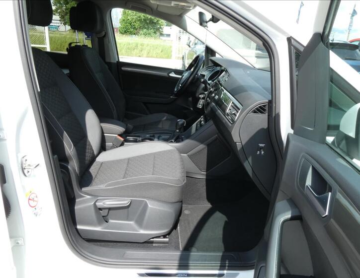 Volkswagen Touran 26