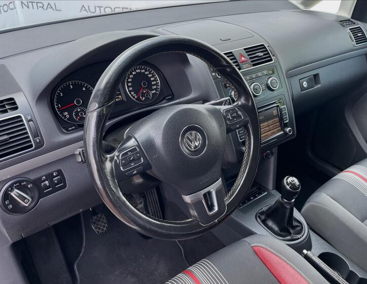 Volkswagen Touran 12