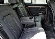 Land Rover Defender 18