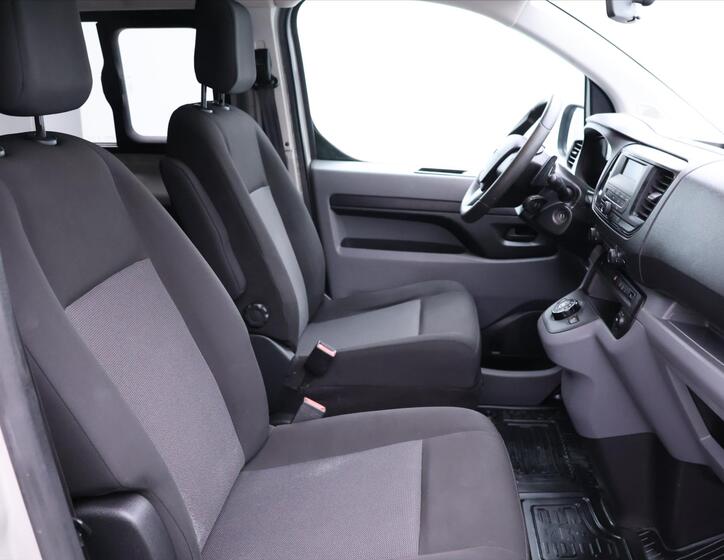 Toyota ProAce 14