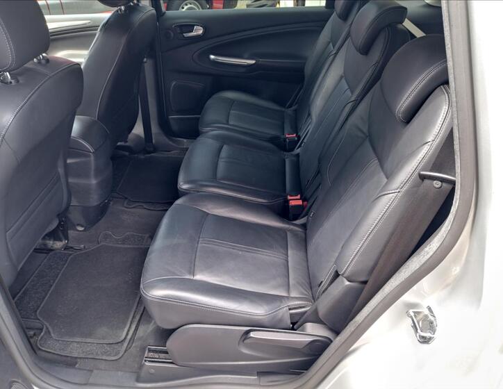 Ford S-MAX 16