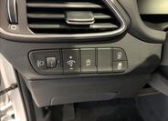 Hyundai i30 24