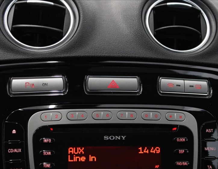 Ford Mondeo 10