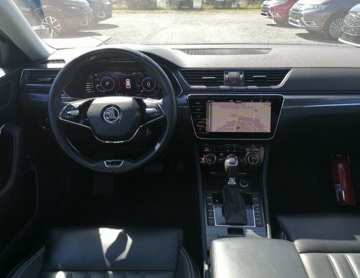 Škoda Superb 9