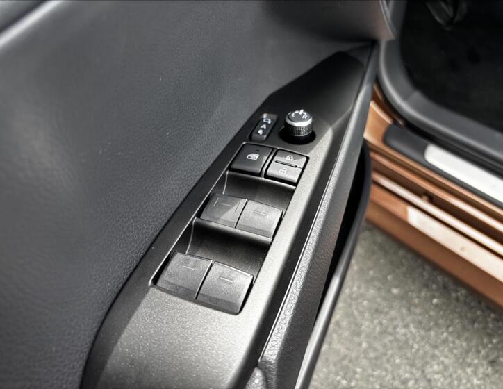 Toyota Camry 13