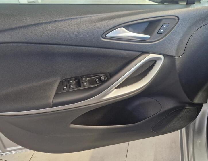 Opel Astra 11