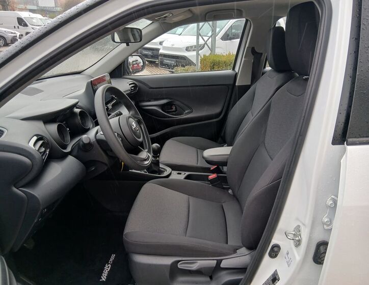 Toyota Yaris Cross 10