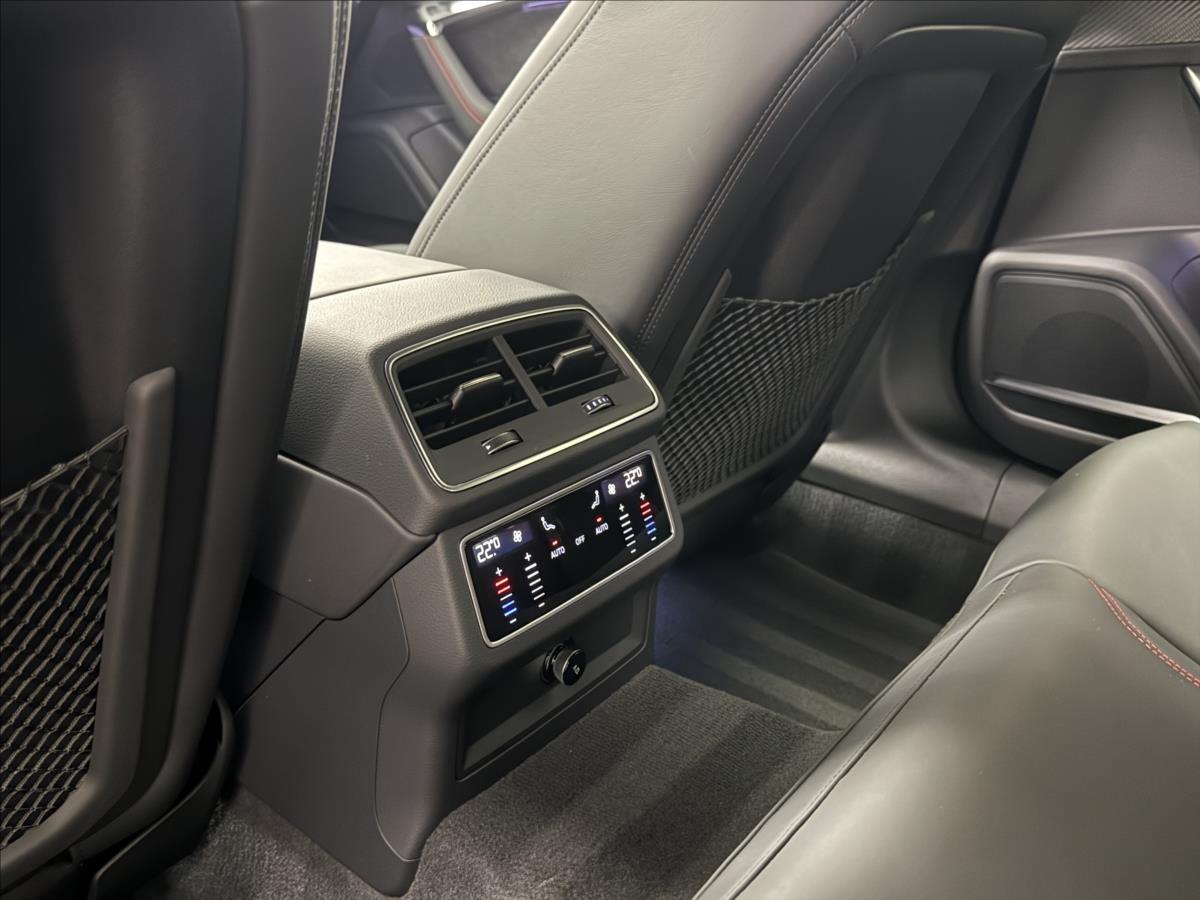 Audi S7