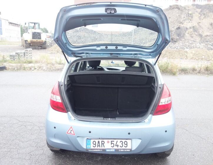 Hyundai i20 15