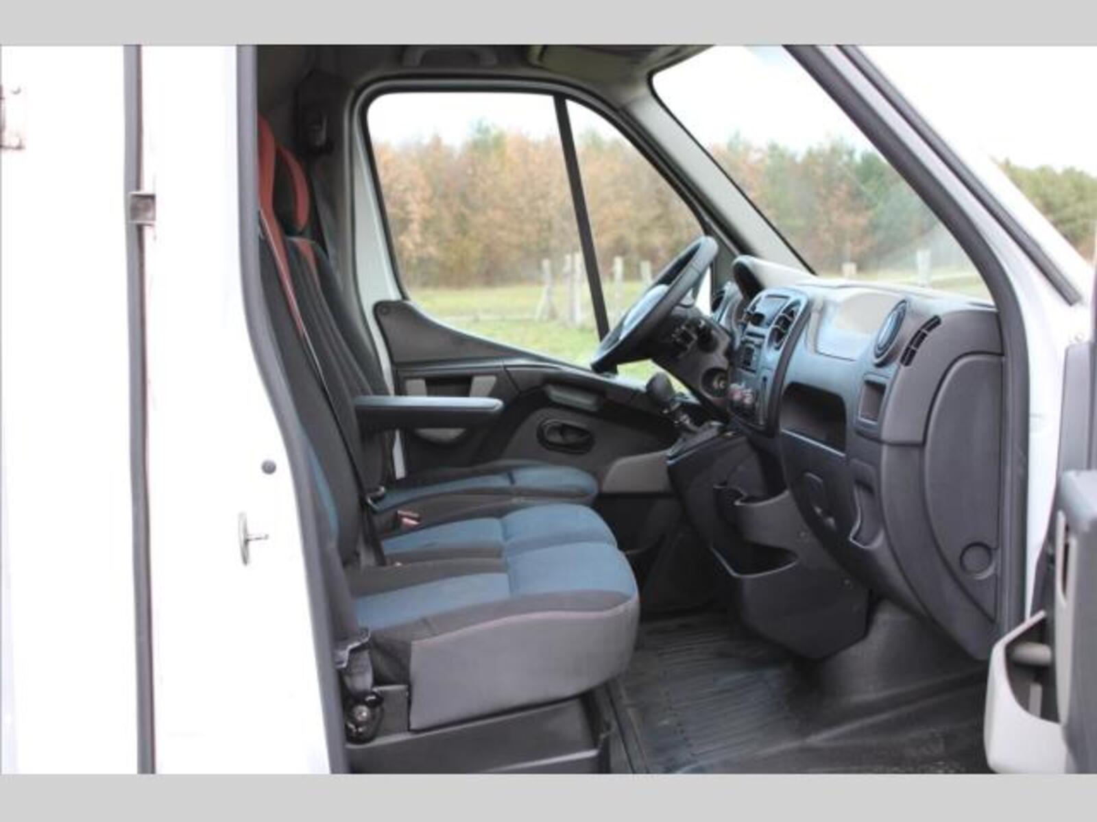 Renault Master 24