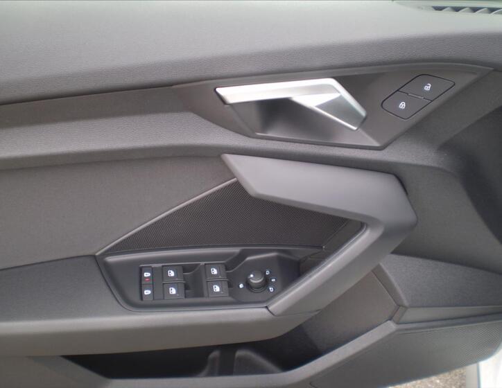 Audi A3 8