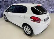 Peugeot 208 5