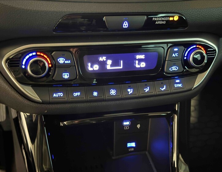 Hyundai i30 14