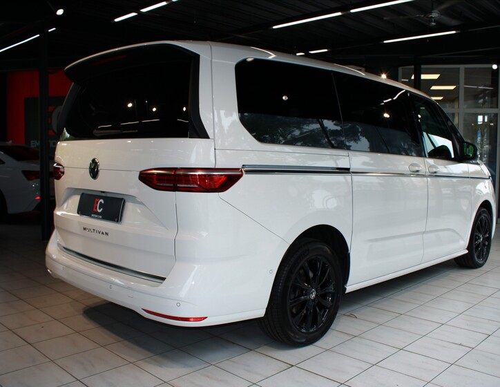 Volkswagen Multivan 6
