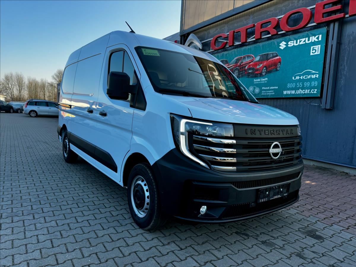 Nissan Interstar